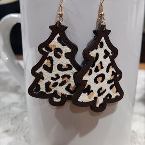 CHRISTMAS TREE WOODEN EARRINGS